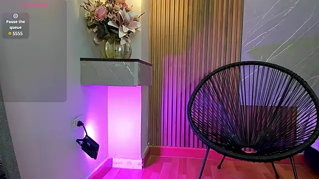 ariana jhonson1 online show from 02/18/25, 12:39