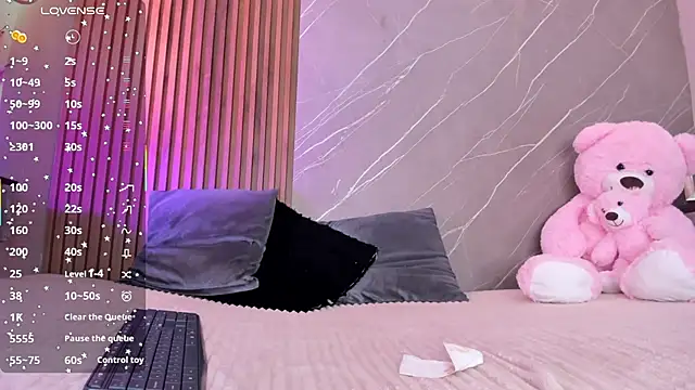 ariana jhonson1 online show from 10/18/25, 12:39