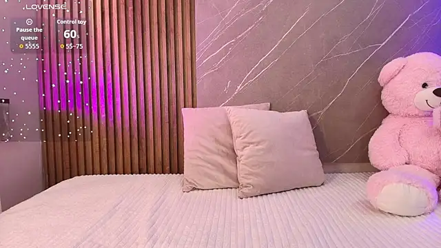 Snapshot of ariana_jhonson1 chatting on 01/09/26, 12:19 ariana jhonson1 online show from 01/09/26, 12:19