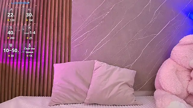 Snapshot of ariana_jhonson1 chatting on 02/08/26, 12:41 ariana jhonson1 online show from 02/08/26, 12:41