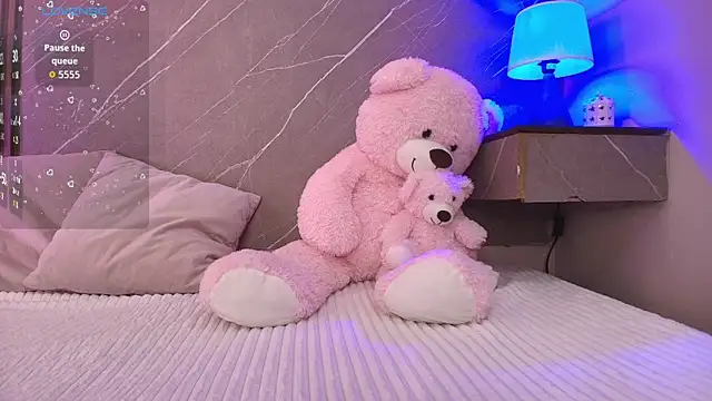 Snapshot of ariana_jhonson1 chatting on 02/09/26, 12:20 ariana jhonson1 online show from 02/09/26, 12:20