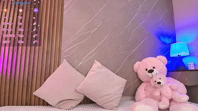 Snapshot of ariana_jhonson1 chatting on 02/26/26, 12:26 ariana jhonson1 online show from 02/26/26, 12:26