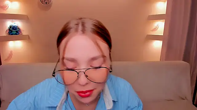 YourMegan online show from 11/04/25, 07:13