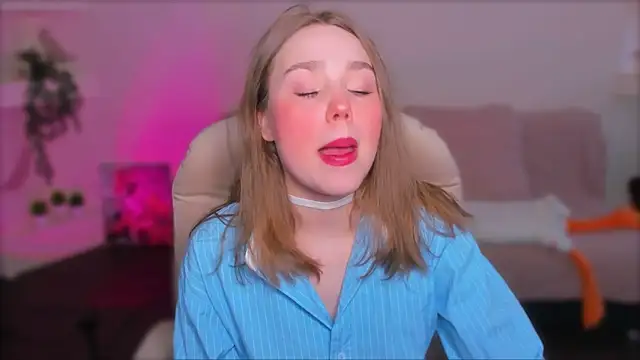 Snapshot of YourMegan chatting on 05/02/26, 02:11 YourMegan online show from 05/02/26, 02:11