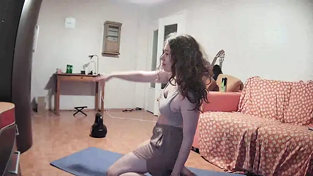 girliemilk online show from 03/02/25, 09:22