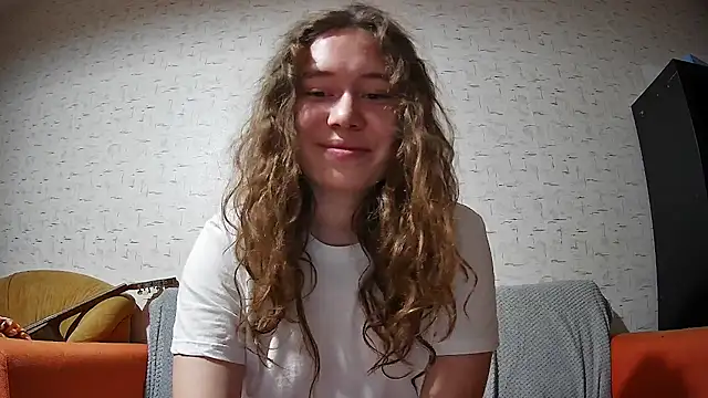 girliemilk online show from 09/16/25, 05:58