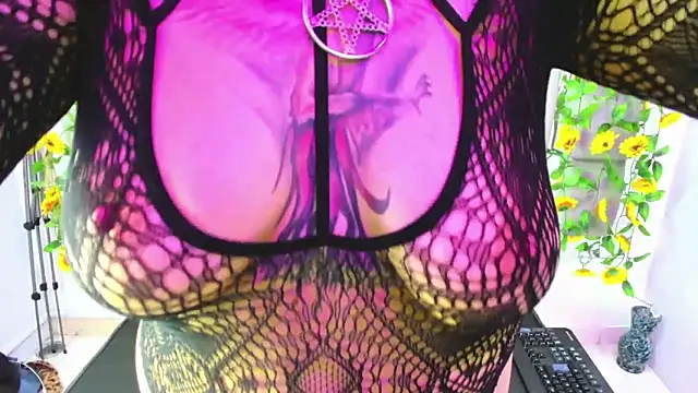 Fenix Lilith online show from 10/16/25, 12:28