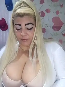 BonniAdams online show from 10/22/25, 03:45