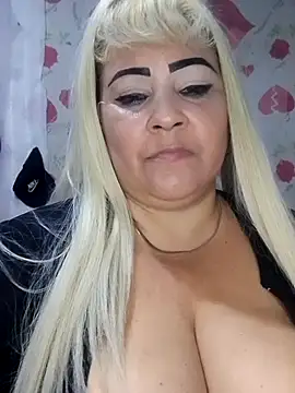 BonniAdams online show from 11/22/25, 01:37