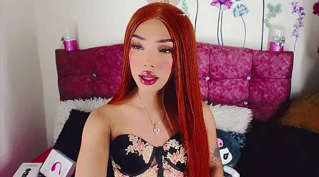 Snapshot of Khloe_Leal chatting on 02/26/25, 08:44 Khloe Leal online show from 02/26/25, 08:44