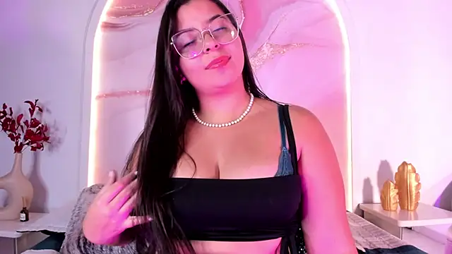 Snapshot of Sofii_Lopezz chatting on 02/08/25, 05:50 Sofii Lopezz online show from 02/08/25, 05:50