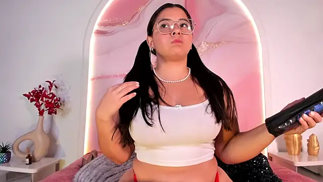 Snapshot of Sofii_Lopezz chatting on 02/27/25, 11:20 Sofii Lopezz online show from 02/27/25, 11:20