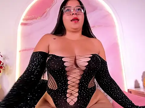 Snapshot of Sofii_Lopezz chatting on 03/06/25, 11:47 Sofii Lopezz online show from 03/06/25, 11:47