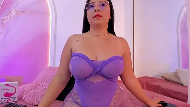 Snapshot of Sofii_Lopezz chatting on 09/15/25, 11:21 Sofii Lopezz online show from 09/15/25, 11:21