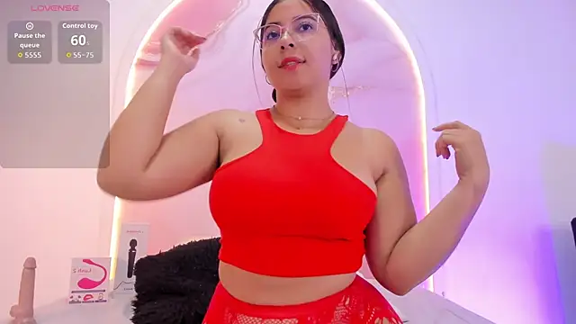 Snapshot of Sofii_Lopezz chatting on 10/25/25, 11:40 Sofii Lopezz online show from 10/25/25, 11:40