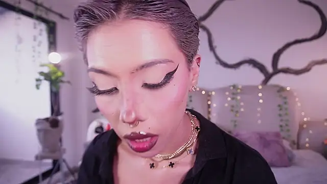 soidai miiu online show from 10/30/25, 09:04