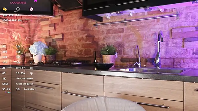 Agatha Mott online show from 03/02/25, 02:32