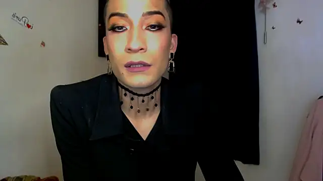 Snapshot of NovaNyx11 chatting on 09/16/25, 09:38 NovaNyx11 online show from 09/16/25, 09:38