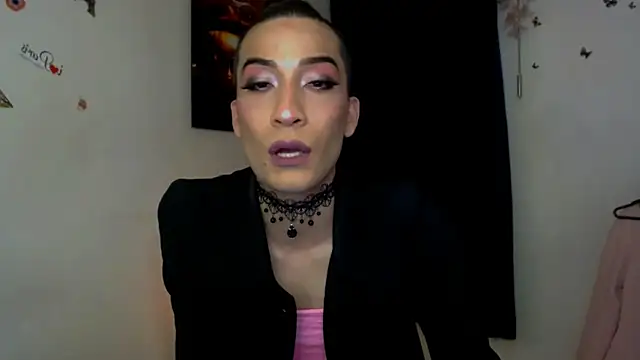 Snapshot of NovaNyx11 chatting on 09/17/25, 10:00 NovaNyx11 online show from 09/17/25, 10:00