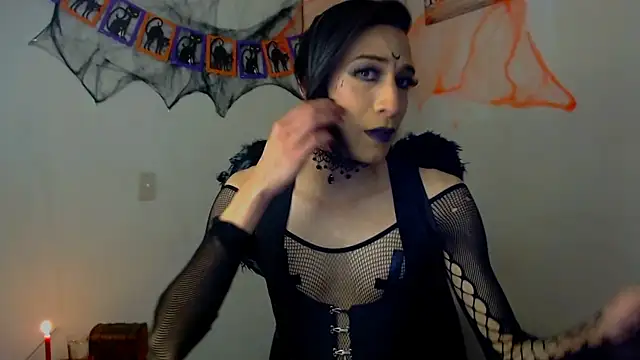 Snapshot of NovaNyx11 chatting on 10/10/25, 10:42 NovaNyx11 online show from 10/10/25, 10:42