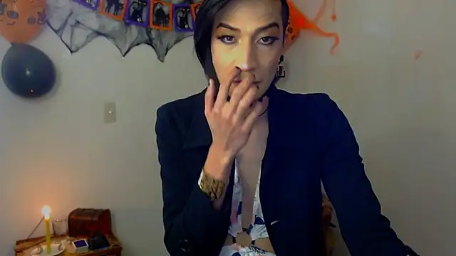 Snapshot of NovaNyx11 chatting on 10/11/25, 09:02 NovaNyx11 online show from 10/11/25, 09:02