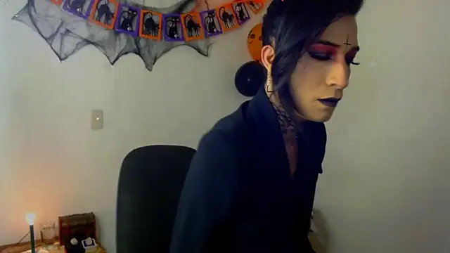 Snapshot of NovaNyx11 chatting on 10/17/25, 09:50 NovaNyx11 online show from 10/17/25, 09:50