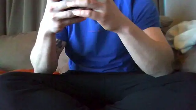 pietjepuk1310 online show from 02/12/26, 04:13