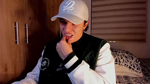 Mastrangelo xxx online show from 02/16/26, 05:03