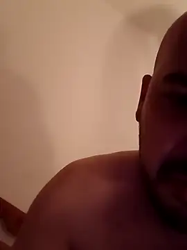 Snapshot of ginger_1_1 chatting on 12/14/25, 05:13 ginger 1 1 online show from 12/14/25, 05:13