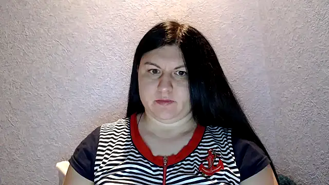 KiraSwee online show from 09/12/25, 05:35