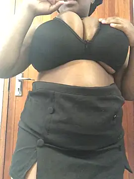 servingBigTitis online show from 02/06/25, 07:13