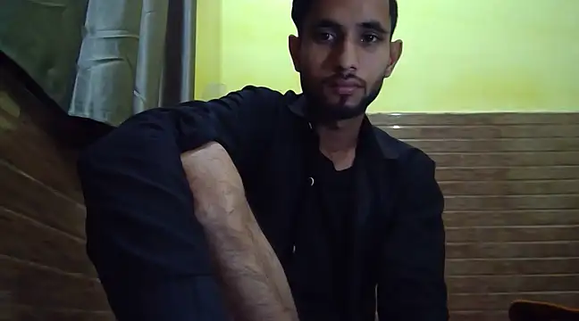 Snapshot of Queen_Couple chatting on 02/16/25, 07:48 Queen Couple online show from 02/16/25, 07:48