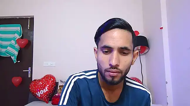 Snapshot of Queen_Couple chatting on 02/18/25, 05:42 Queen Couple online show from 02/18/25, 05:42