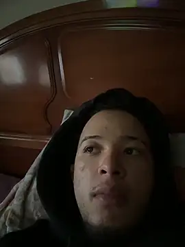 Snapshot of yeiyei_oficial chatting on 09/27/25, 05:29 yeiyei oficial online show from 09/27/25, 05:29