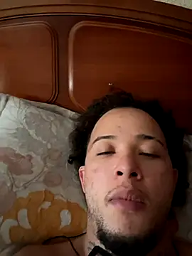 Snapshot of yeiyei_oficial chatting on 09/29/25, 08:30 yeiyei oficial online show from 09/29/25, 08:30