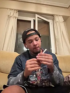 Snapshot of yeiyei_oficial chatting on 10/13/25, 09:59 yeiyei oficial online show from 10/13/25, 09:59