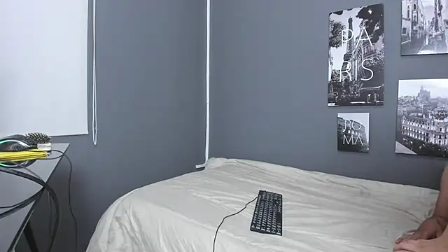 Snapshot of brutal_sex_room5 chatting on 02/14/25, 12:36 brutal sex room5 online show from 02/14/25, 12:36