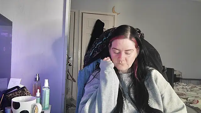 AureliaXOX online show from 12/03/25, 12:58