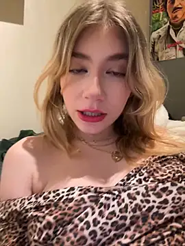 Snapshot of angeleyezlolita chatting on 02/05/25, 08:35 angeleyezlolita online show from 02/05/25, 08:35