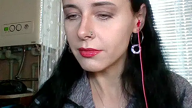 LuminousLady online show from 11/02/25, 10:28