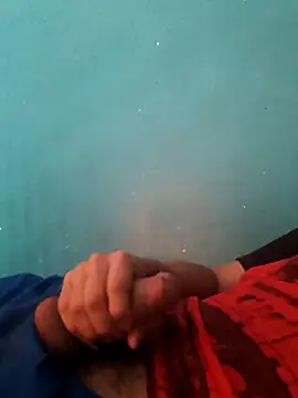 Snapshot of theghoss chatting on 12/17/25, 09:32 theghoss online show from 12/17/25, 09:32