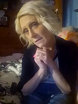 Snapshot of beautifulme23 chatting on 02/11/25, 11:12 beautifulme23 online show from 02/11/25, 11:12