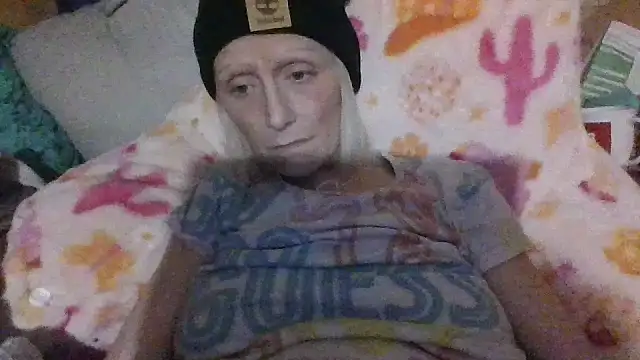 Snapshot of beautifulme23 chatting on 02/18/25, 08:05 beautifulme23 online show from 02/18/25, 08:05