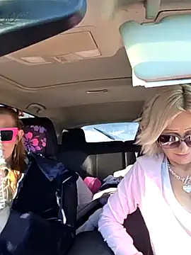 Snapshot of beautifulme23 chatting on 01/12/26, 03:50 beautifulme23 online show from 01/12/26, 03:50