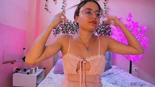 littletammy4u  online show from 09/22/25, 01:35