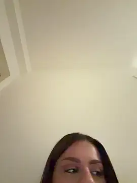 Snapshot of mrsbellanova chatting on 06/29/26, 11:27 mrsbellanova online show from 06/29/26, 11:27
