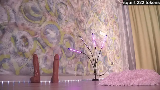 queeneliaa online show from 03/11/25, 10:18