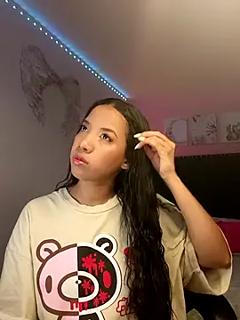 SallyWhitee online show from 04/07/26, 06:14