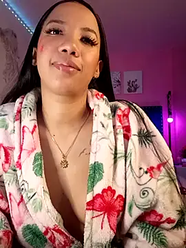 Snapshot of SallyWhitee chatting on 05/06/26, 05:25 SallyWhitee online show from 05/06/26, 05:25