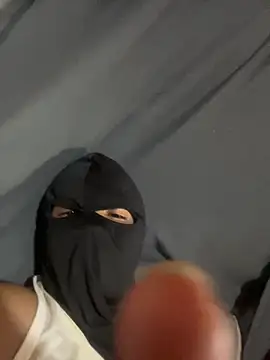 tunenarica22 online show from 10/26/25, 09:42